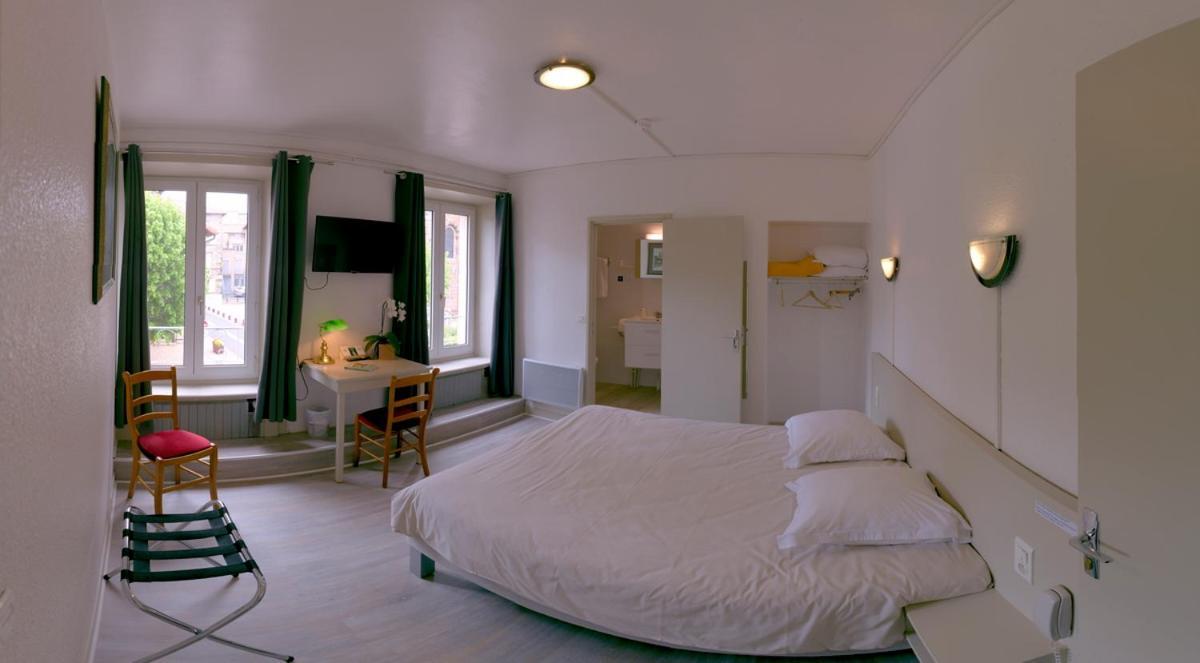 Logis Hotel Restaurant Des Voyageurs Saint-Paulien Екстер'єр фото